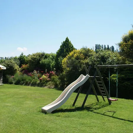 In With Pool & Garden Holiday home