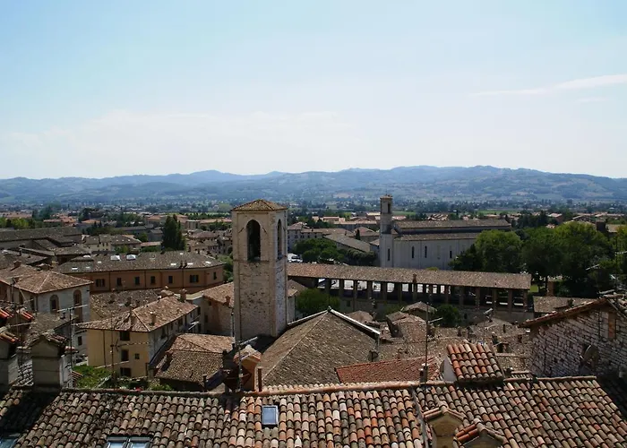 In With Pool & Garden Nyaraló